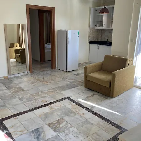 Popular 2 Bed Apart In Central With Many On Site Amenities Facilities * Side