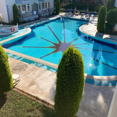 Popular 2 Bed Apart In Central With Many On Site Amenities Facilities Lejlighed Side