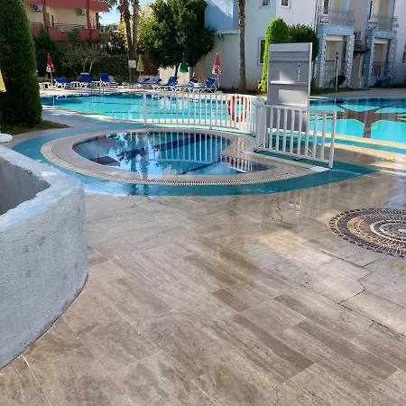 Popular 2 Bed Apart In Central With Many On Site Amenities Facilities Lejlighed *