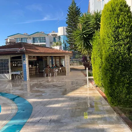 Popular 2 Bed Apart In Central With Many On Site Amenities Facilities סייד